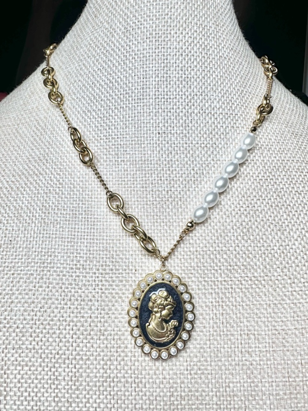 25” 18K Gold-Plated Stainless Steel Inspired Cameo Pendant Necklace
